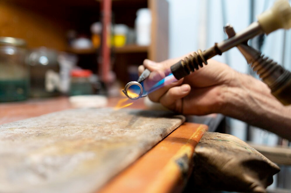 10 Best Rescue Knives You Can Buy in 2024